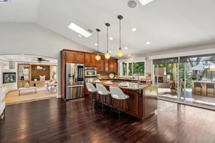 3950 Stanley Blvd, Pleasanton, California 94566