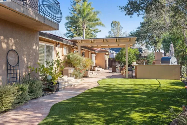 3950 Stanley Blvd, Pleasanton, California 94566
