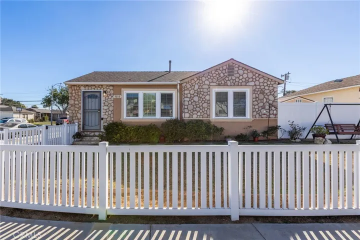 3318 Artesia Boulevard, Torrance, California 90504