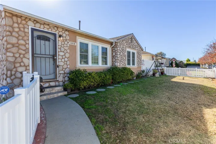 3318 Artesia Boulevard, Torrance, California 90504