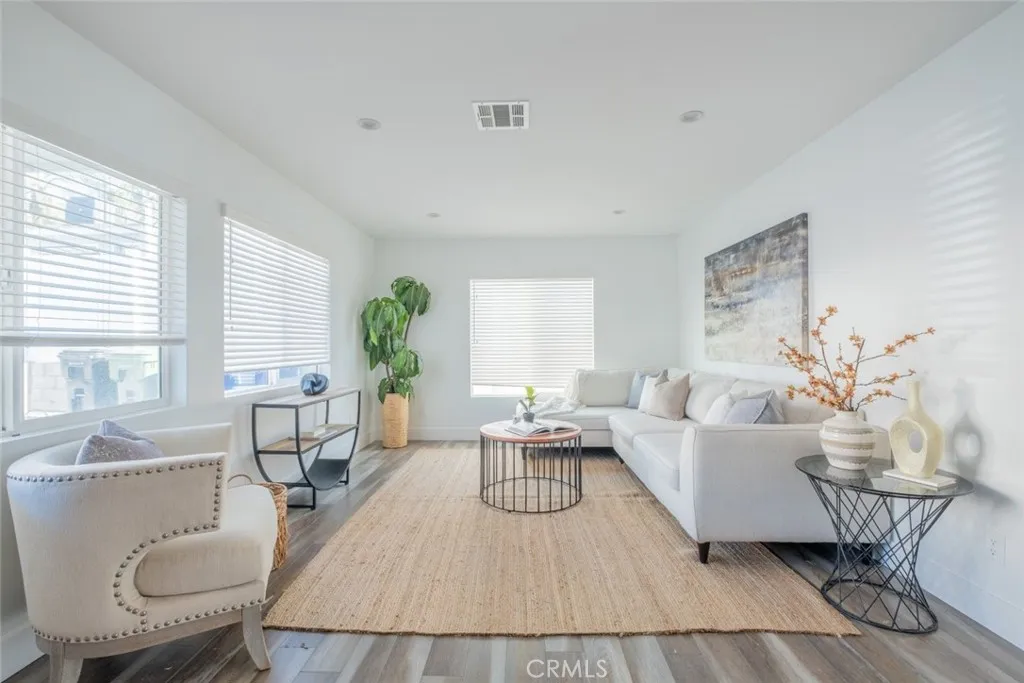 6436 Day Street, Tujunga, California 91042 home-pic-23