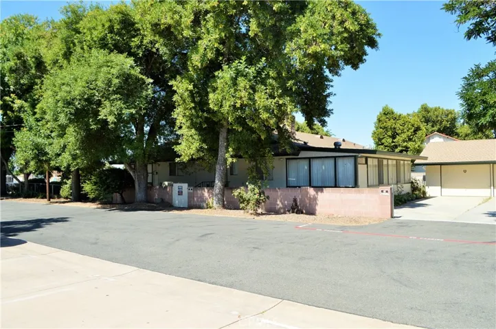 2750 W Devonshire Avenue, Hemet, California 92545