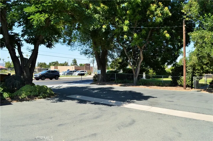 2750 W Devonshire Avenue, Hemet, California 92545