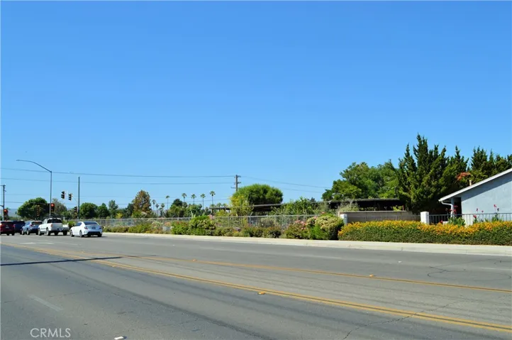 2750 W Devonshire Avenue, Hemet, California 92545