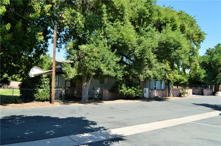 2750 W Devonshire Avenue, Hemet, California 92545