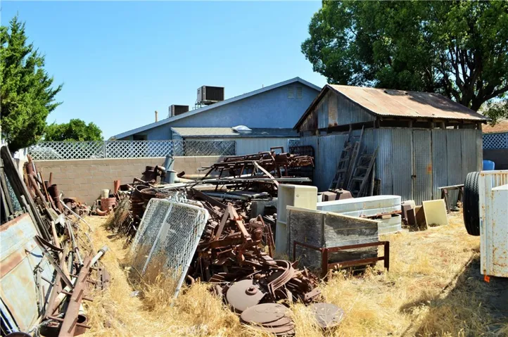 2750 W Devonshire Avenue, Hemet, California 92545