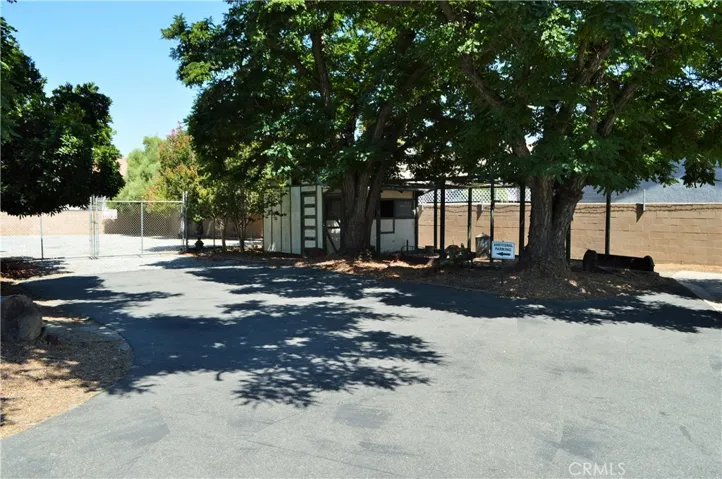 2750 W Devonshire Avenue, Hemet, California 92545