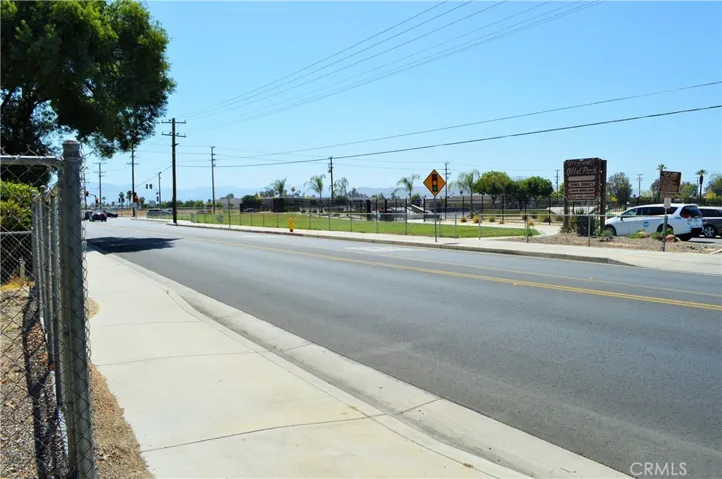 2750 W Devonshire Avenue, Hemet, California 92545