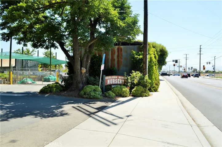 2750 W Devonshire Avenue, Hemet, California 92545
