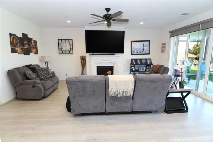 13936 Nurmi Street, Sylmar, California 91342