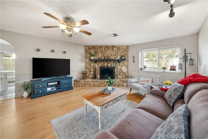 841 Bolen Drive, Paso Robles, California 93446
