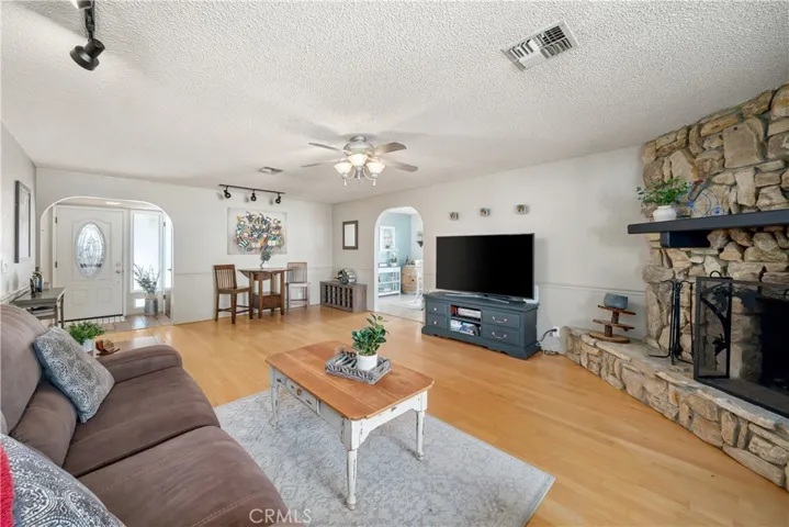 841 Bolen Drive, Paso Robles, California 93446