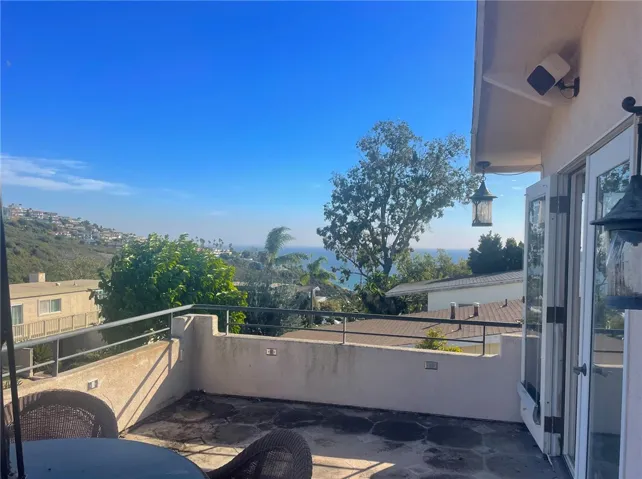 989 Miramar Street, Laguna Beach, California 92651