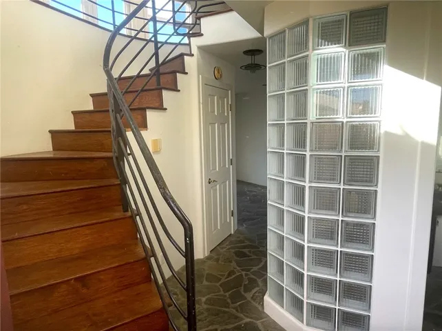 989 Miramar Street, Laguna Beach, California 92651