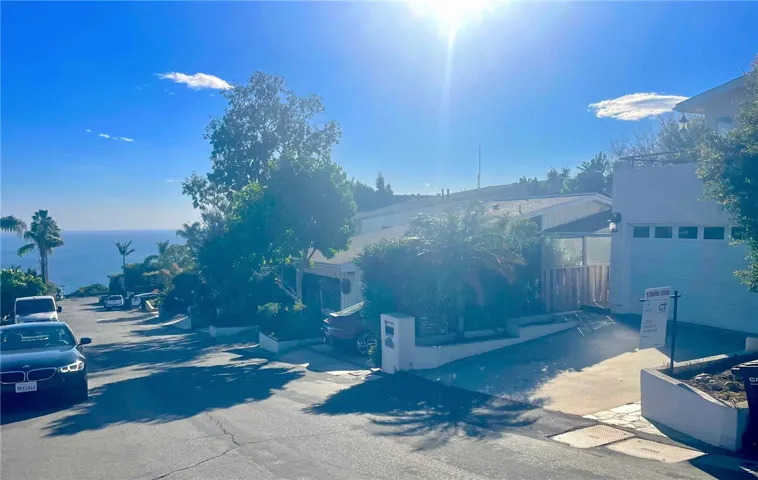 989 Miramar Street, Laguna Beach, California 92651