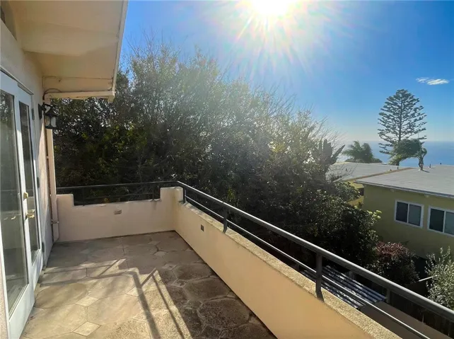 989 Miramar Street, Laguna Beach, California 92651