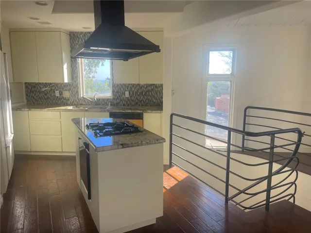 989 Miramar Street, Laguna Beach, California 92651