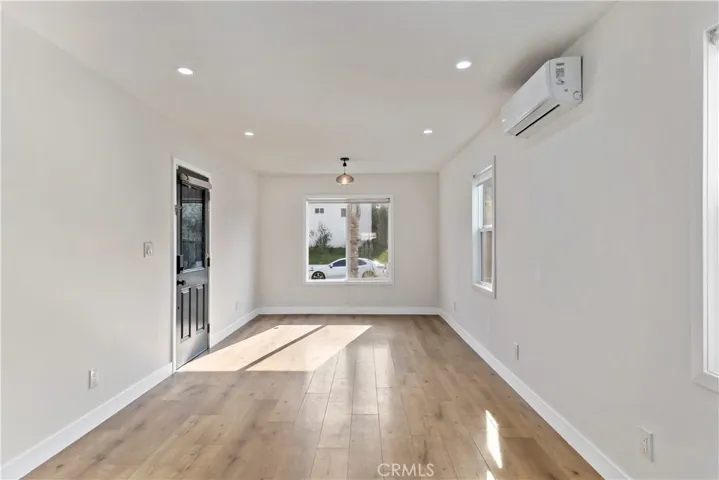 1407 W 80th Street, Los Angeles, California 90047