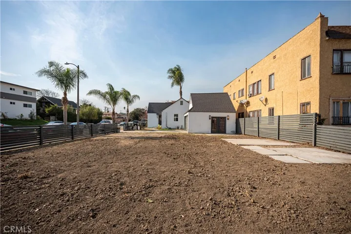 1407 W 80th Street, Los Angeles, California 90047