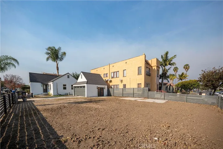 1407 W 80th Street, Los Angeles, California 90047