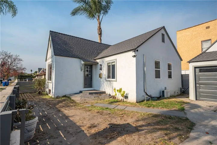 1407 W 80th Street, Los Angeles, California 90047