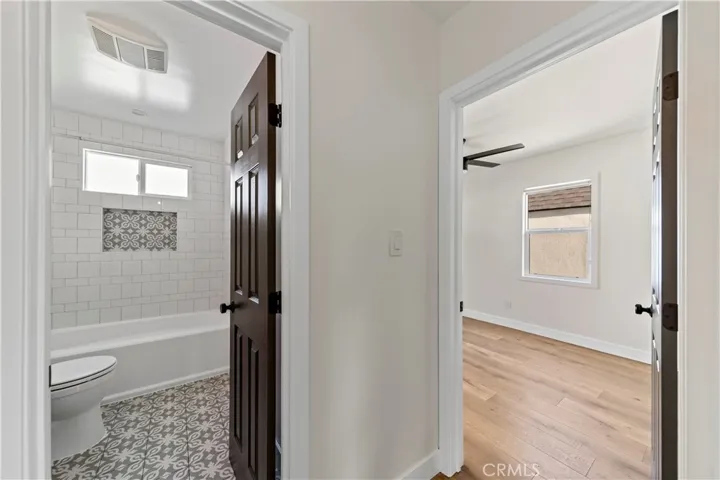 1407 W 80th Street, Los Angeles, California 90047