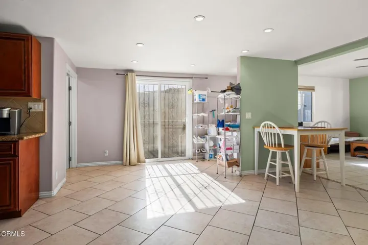 14-web-or-mls-UpmarketMedia-134NHay-48