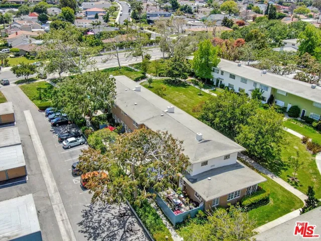5372 Village, Los Angeles, California 90016