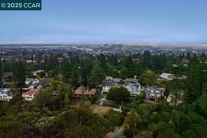 5612 La Salle Ave, Oakland, California 94611