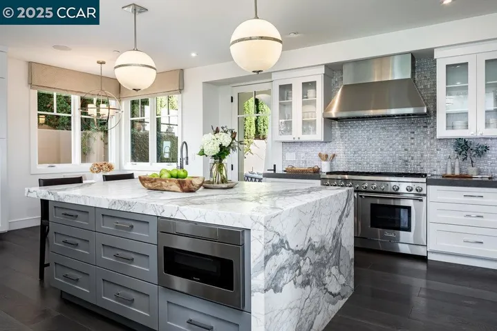 5612 La Salle Ave, Oakland, California 94611