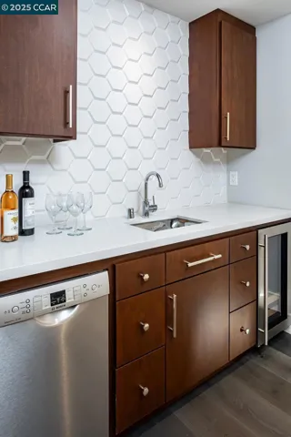5612 La Salle Ave, Oakland, California 94611
