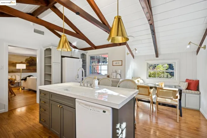 175 Lavell Rd, Santa Rosa, California 95403