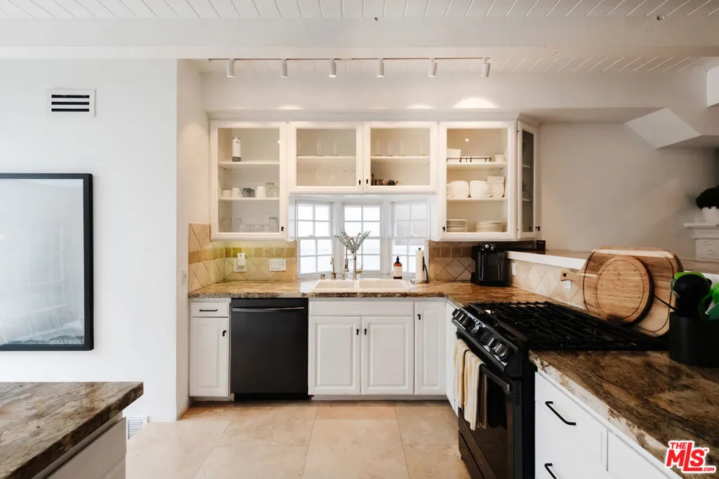 3011 Clune Avenue, Venice, California 90291 home-pic-7