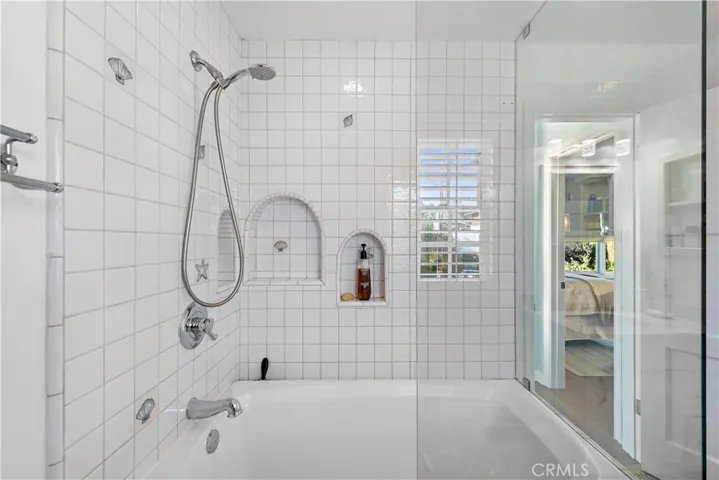 1855 Glenneyre Street, Laguna Beach, California 92651