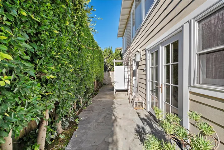 1855 Glenneyre Street, Laguna Beach, California 92651