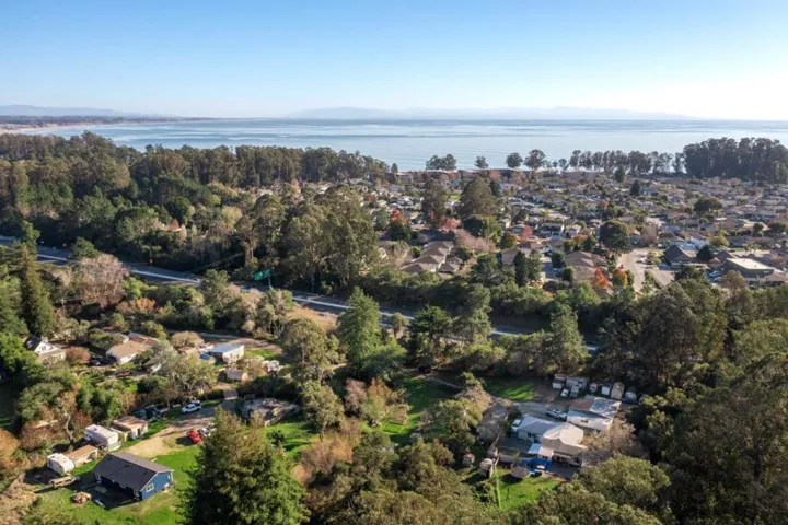 2603 Monterey Avenue, Soquel, California 95073