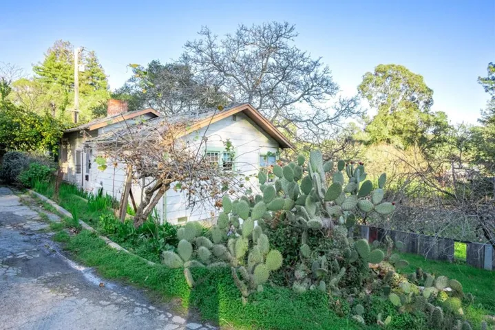 2603 Monterey Avenue, Soquel, California 95073
