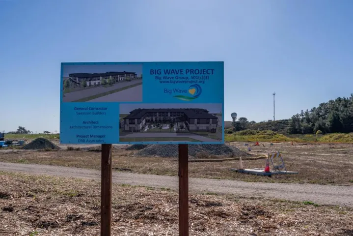 Big Wave Project sign and info