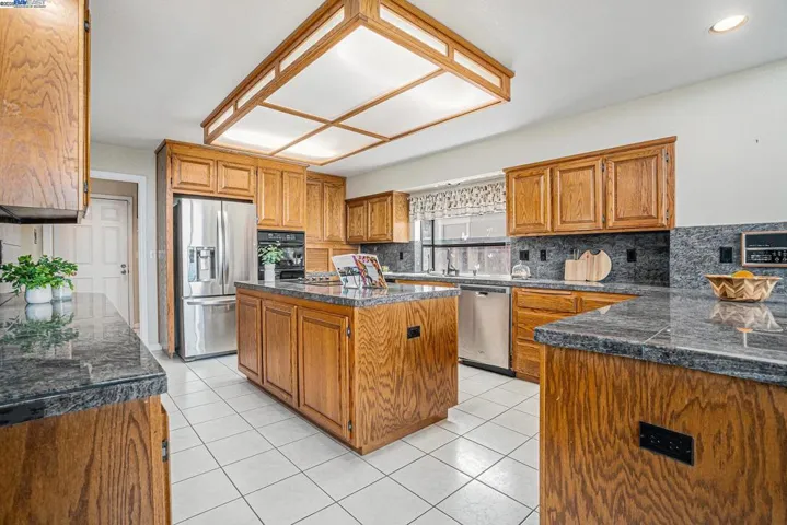 4325 Monterey Ct, Discovery Bay, California 94505