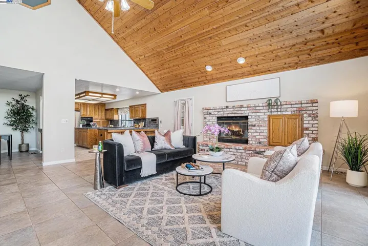 4325 Monterey Ct, Discovery Bay, California 94505
