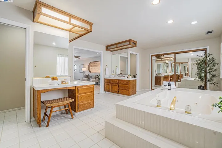 4325 Monterey Ct, Discovery Bay, California 94505