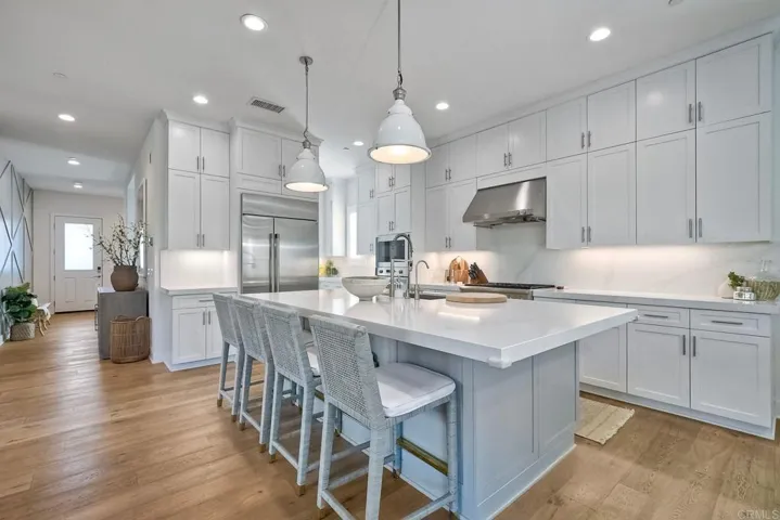 734 Adelaide Circle, Encinitas, California 92024