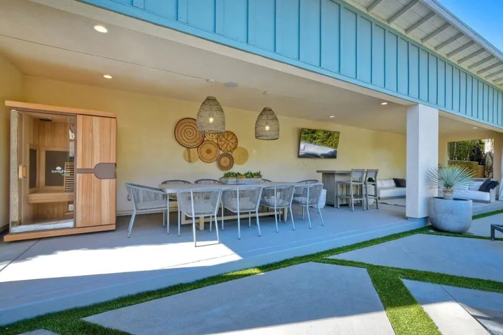 734 Adelaide Circle, Encinitas, California 92024