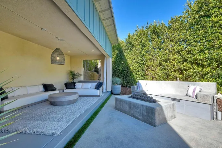 734 Adelaide Circle, Encinitas, California 92024