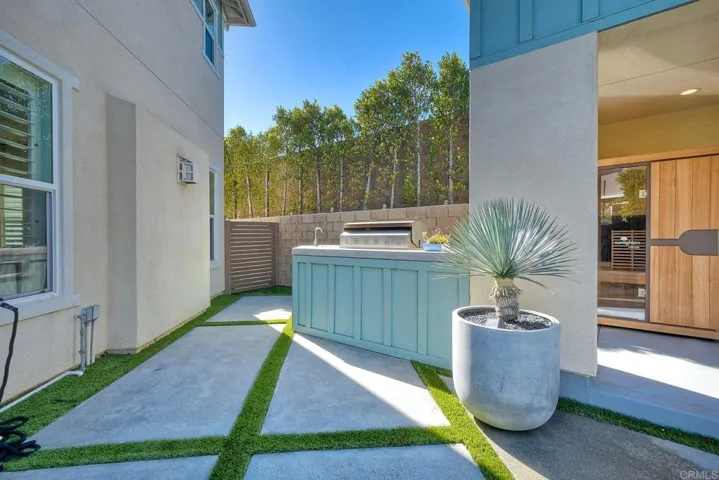 734 Adelaide Circle, Encinitas, California 92024