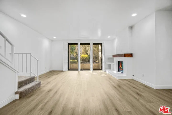 8711 Falmouth Avenue 114, Playa Del Rey, California 90293