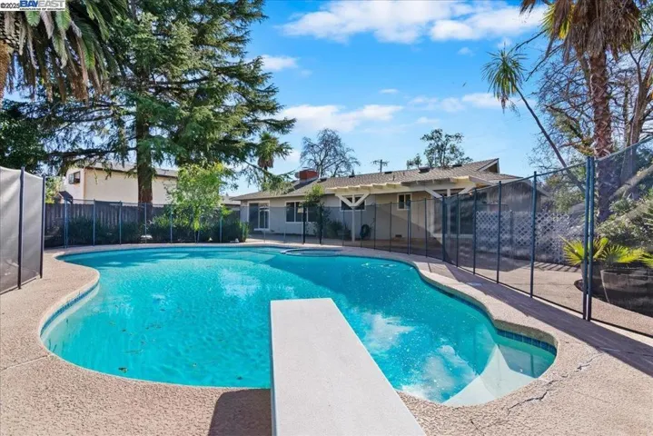 1520 Arkell Rd, Walnut Creek, California 94598