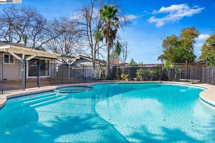 1520 Arkell Rd, Walnut Creek, California 94598