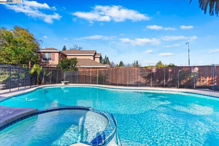 1520 Arkell Rd, Walnut Creek, California 94598