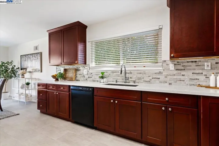1520 Arkell Rd, Walnut Creek, California 94598